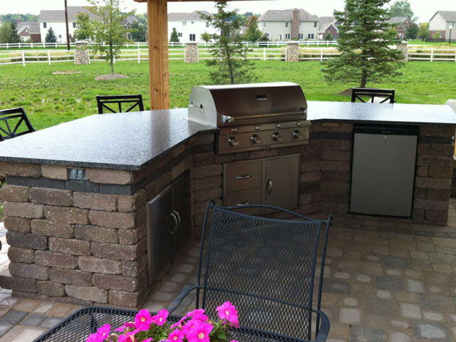 Indianapolis Outdoor Stone Countertop